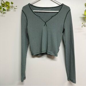 American Eagle size medium long sleeve waffle knit green and white stripe top